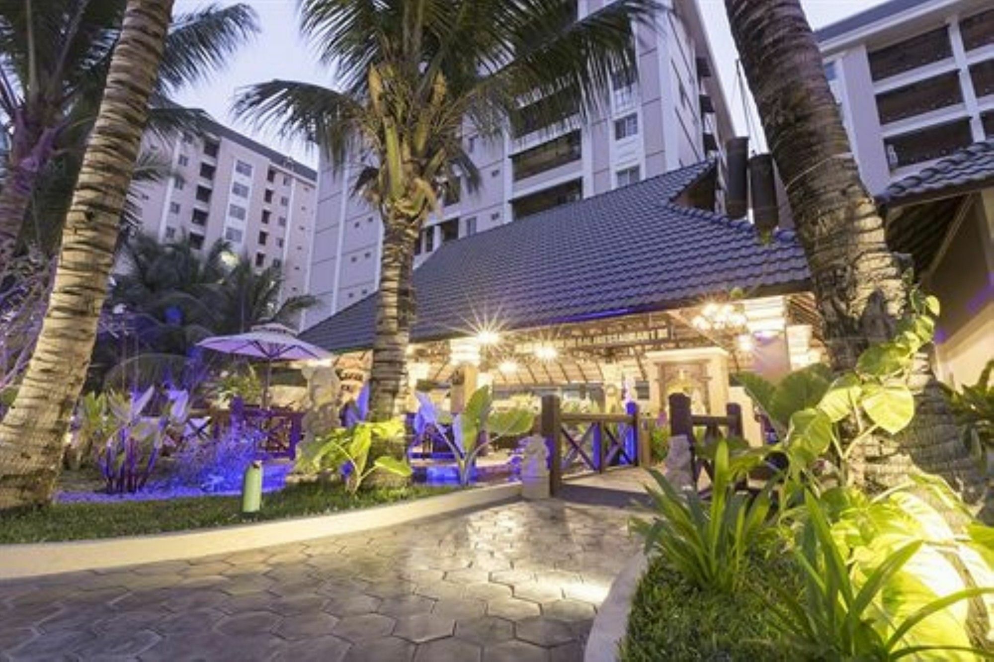 Bali Hotel 4*